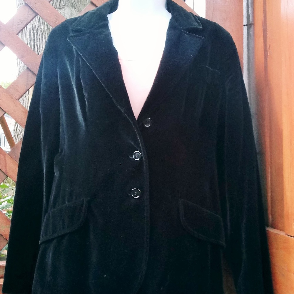 Larry Levine Black Velvet Blazer